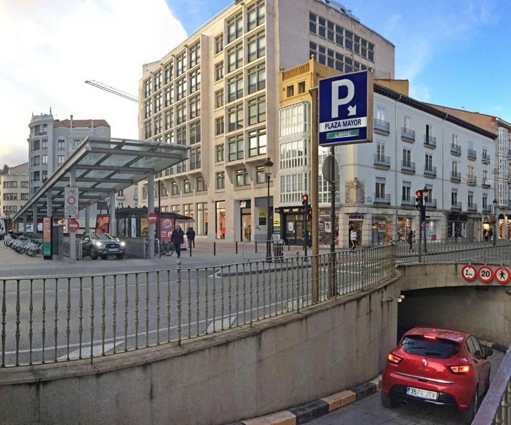 Atuaire Home Preciosa Vivienda Vistas A La Catedral Parking Incluido Burgo Eksteriør billede